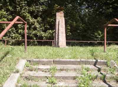 Platz um Monument